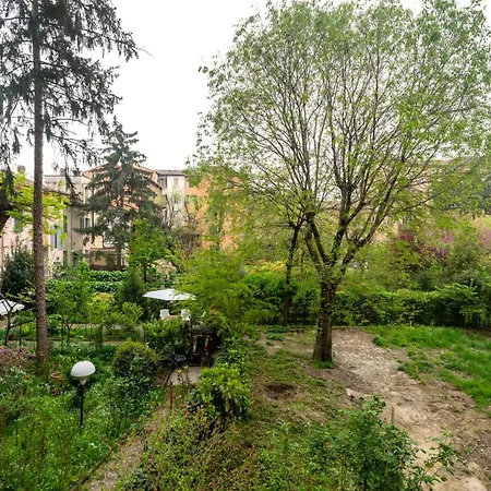 Guesthost - Borgo Bliss In Parma's San Giuseppe District 파르마